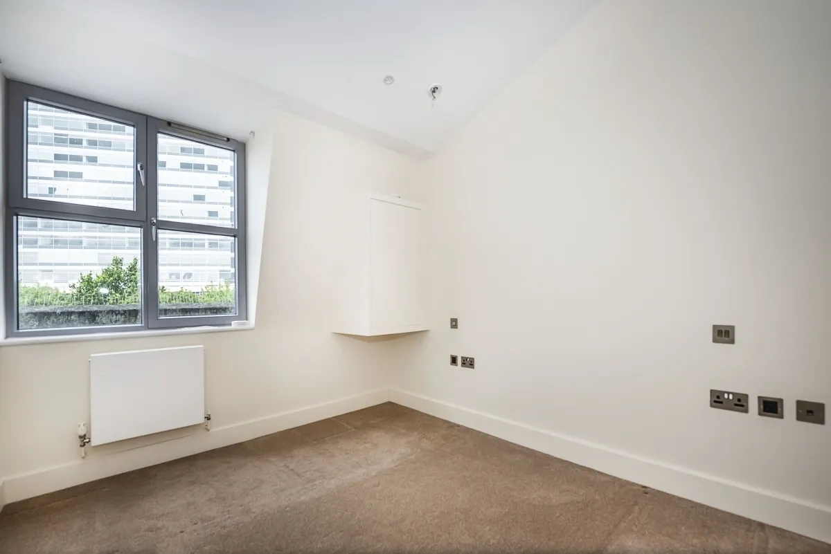 Barnsbury Lane, Surbiton, KT5, photo 6
