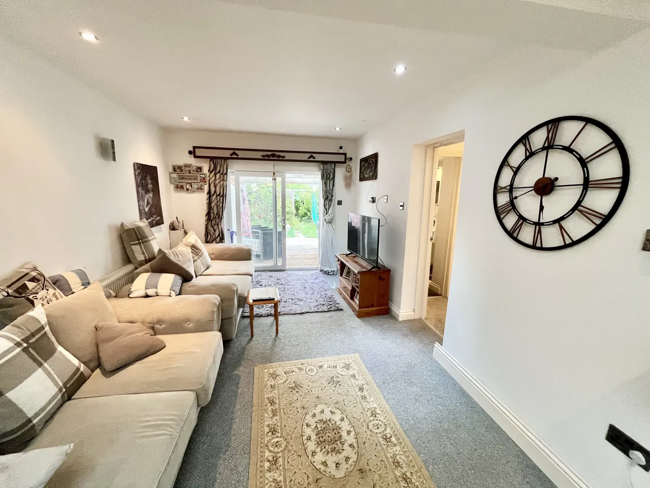 Spacious Ground Floor Apartment, DT4, photo 10