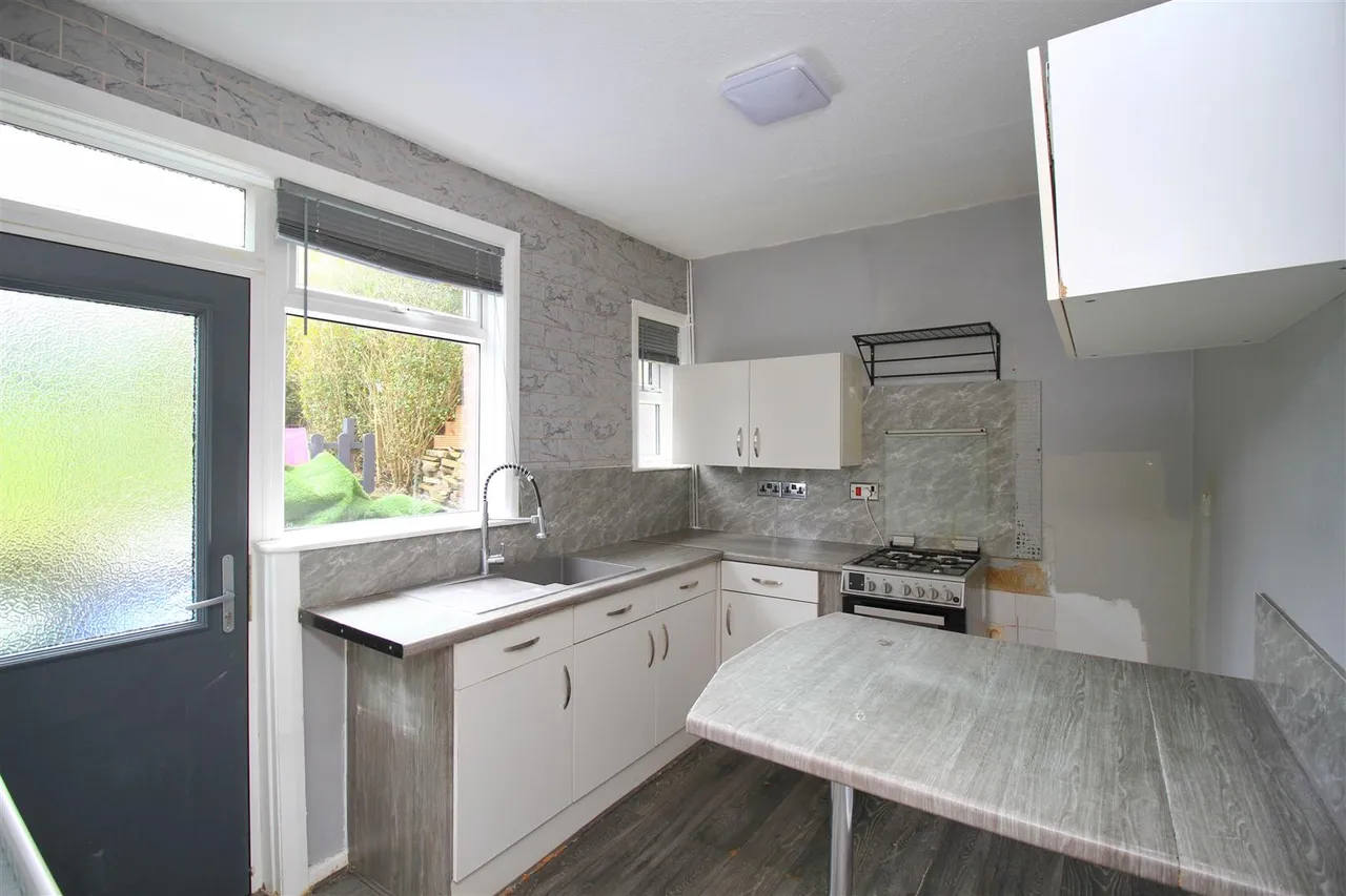 Lord Street, Dukinfield, photo 5