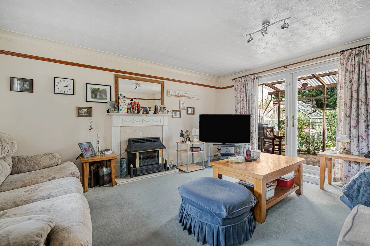 Pine Close, Bicester, photo 2