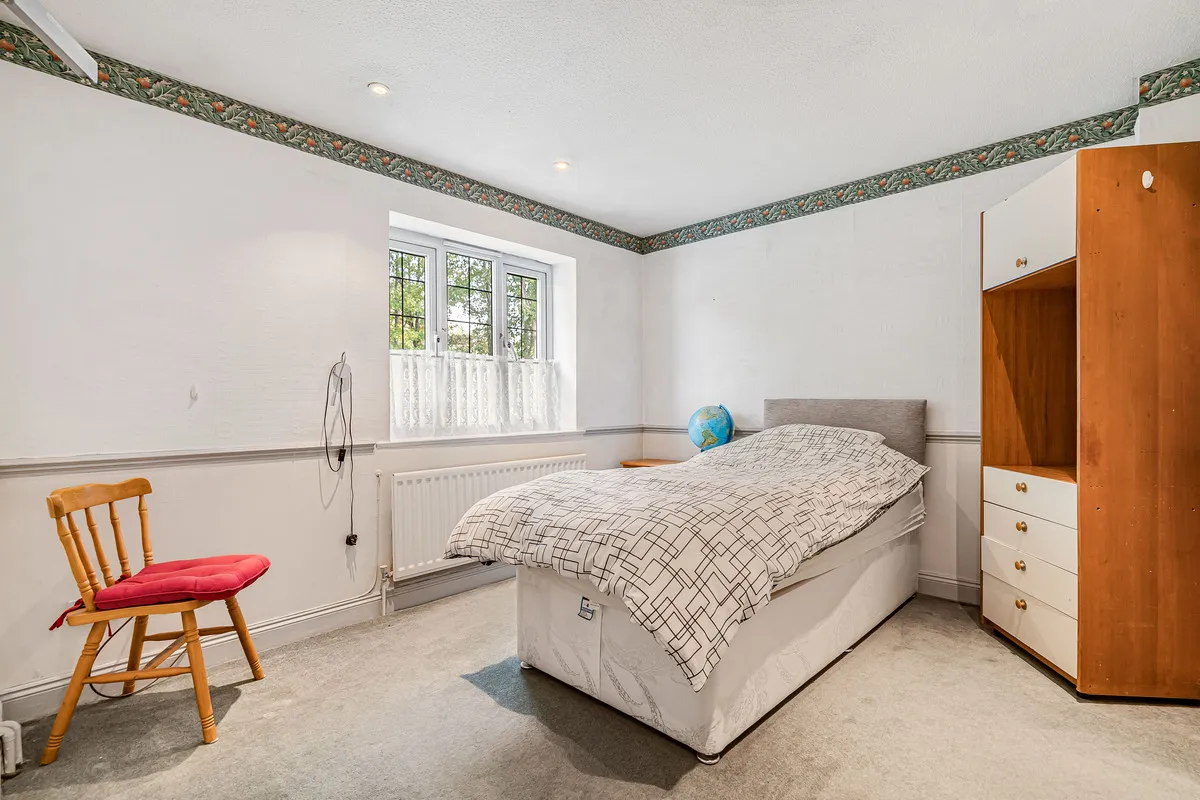 Pine Close, Bicester, photo 18