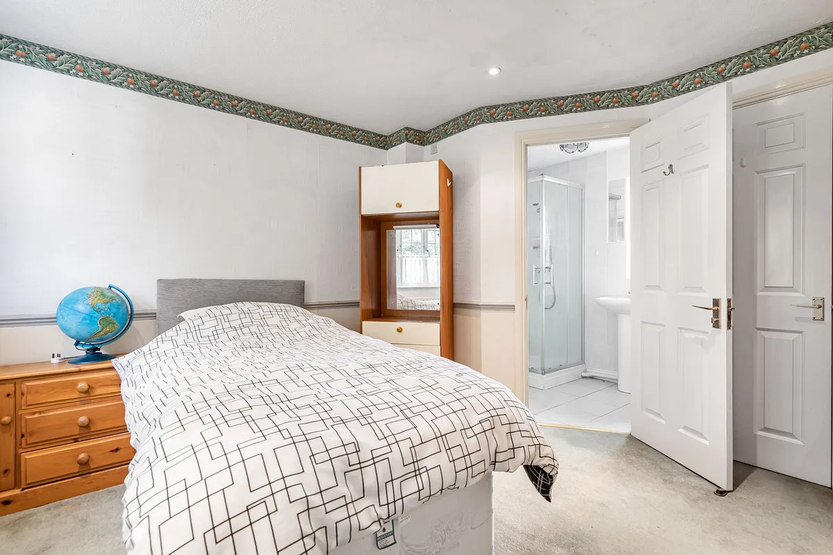 Pine Close, Bicester, photo 12