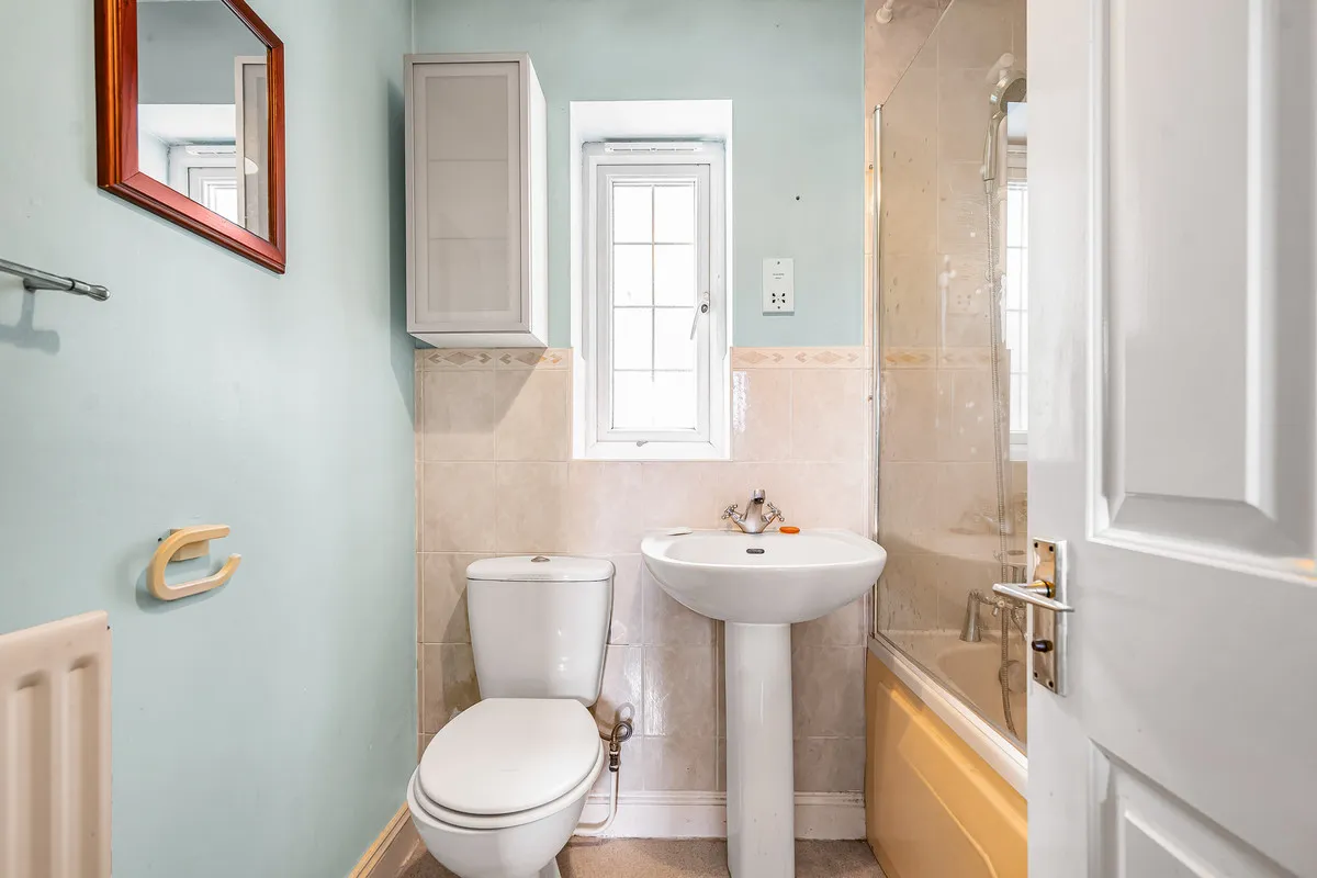 Pine Close, Bicester, photo 17