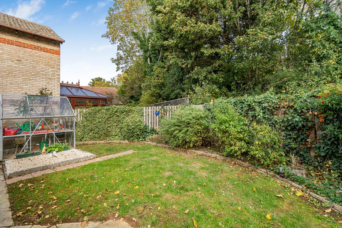 Pine Close, Bicester, photo 22