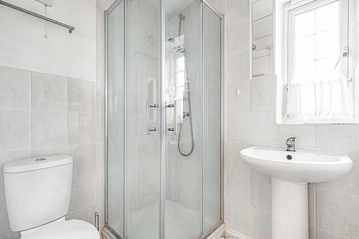 Pine Close, Bicester, photo 13