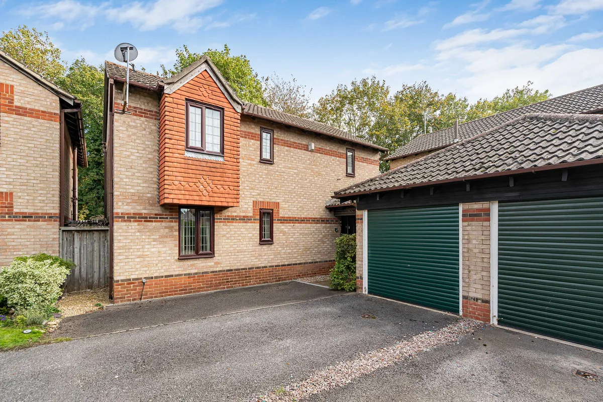 Pine Close, Bicester, photo 8