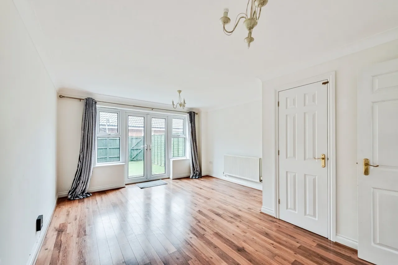 Lynmouth Road, Swindon, Wiltshire, SN2, photo 6