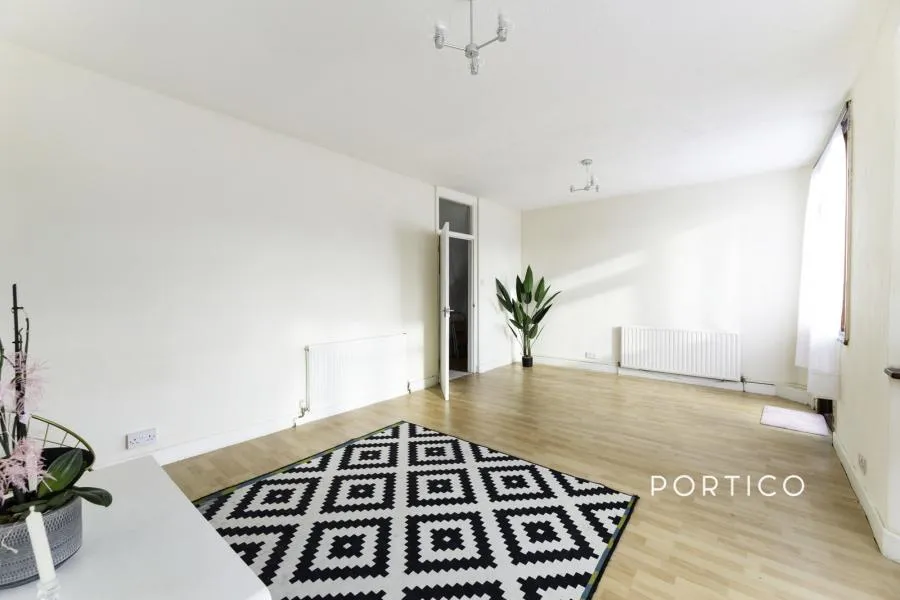 Billet Road, London, E17, photo 2