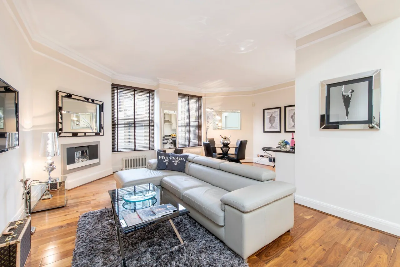 2 bed flat for sale — Lincoln House, Basil Street, Knightsbridge, London, SW3 1AW