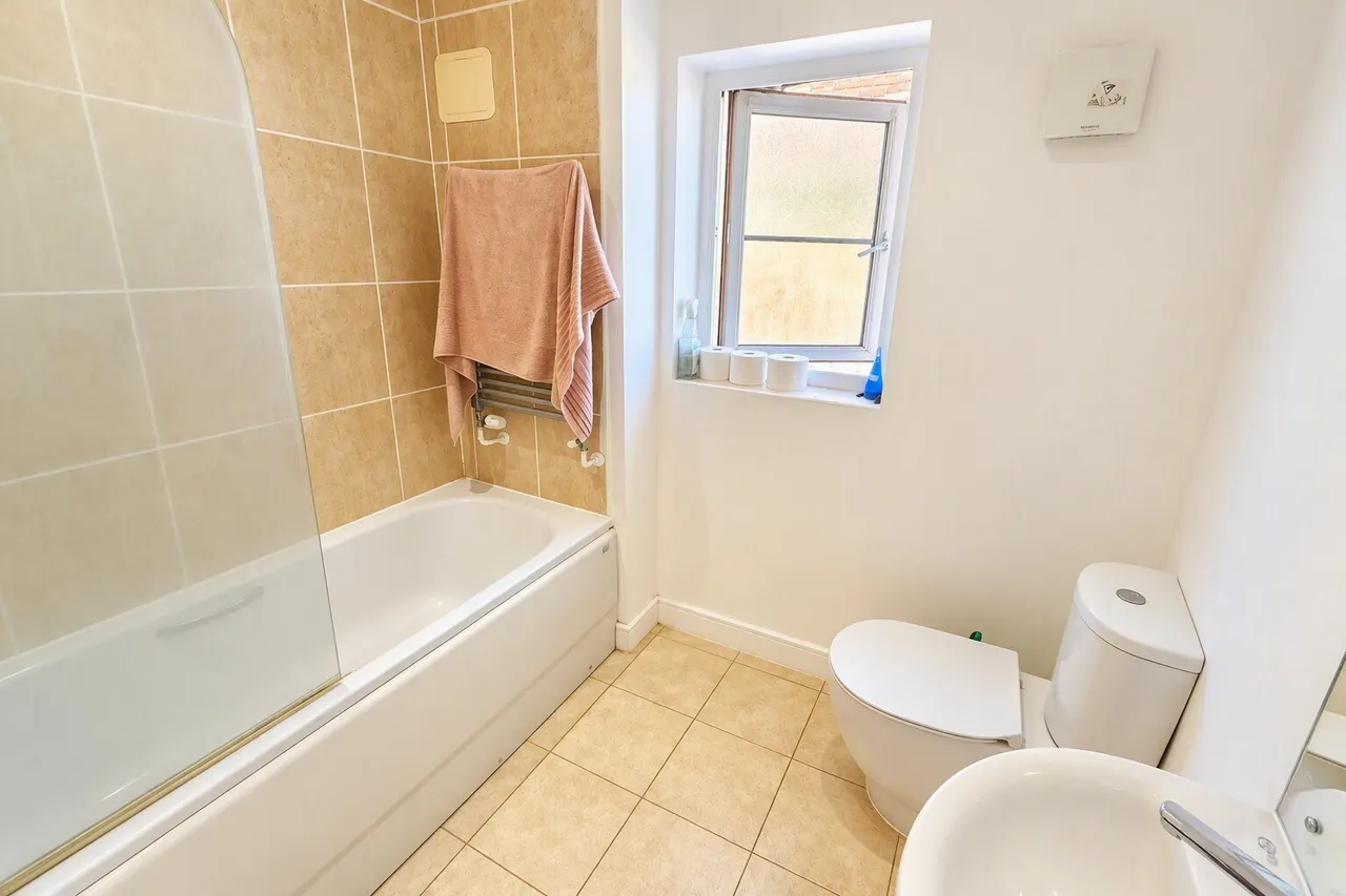 Bala Lake Cresent, Broughton, MK10, photo 8