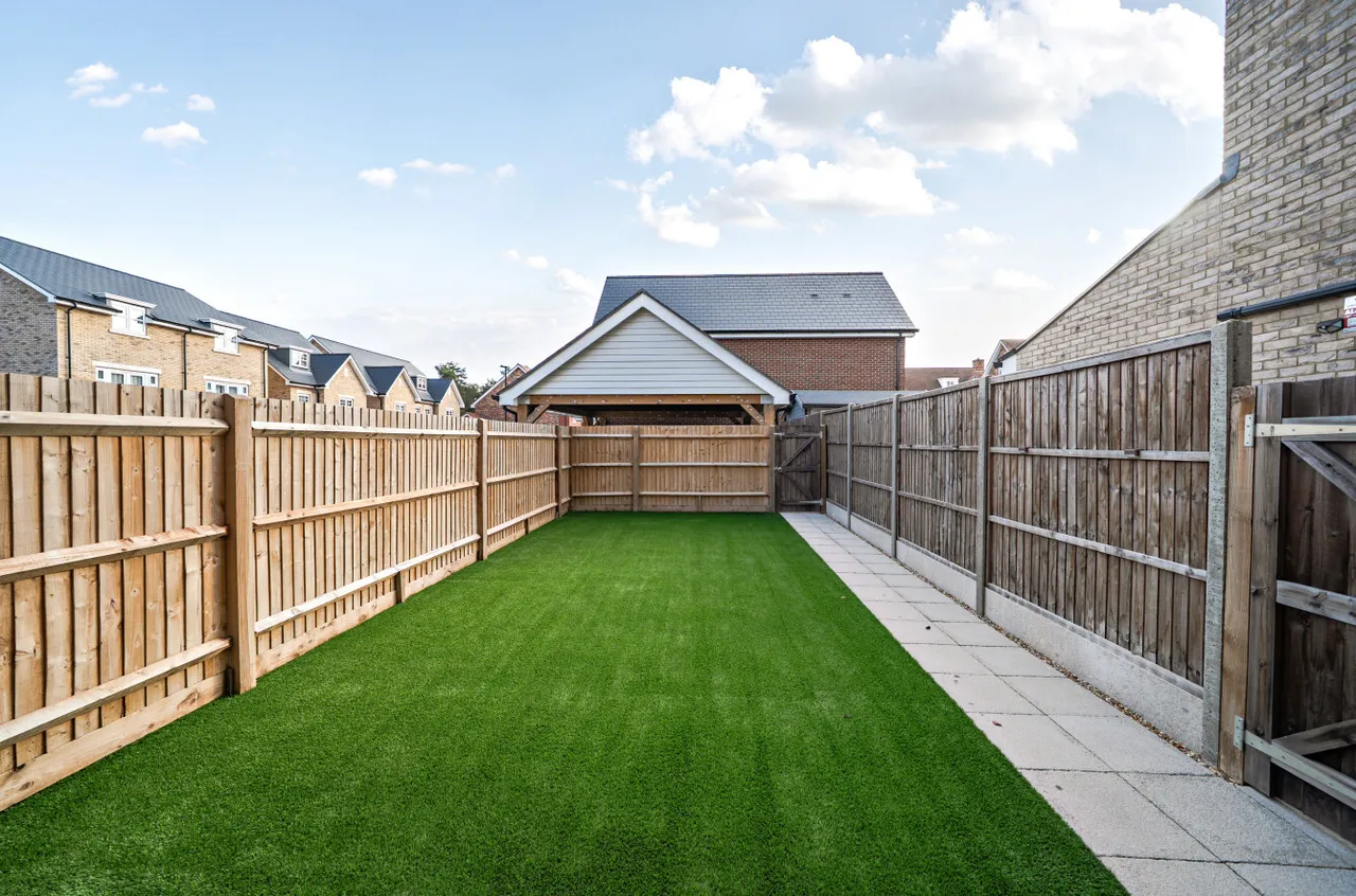 Sundew Avenue, Fleet, GU51, photo 8
