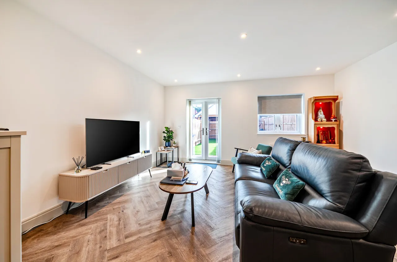 Sundew Avenue, Fleet, GU51, photo 2