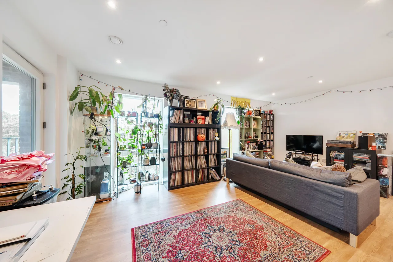 Flat 8, Kew Court, LONDON, photo 2