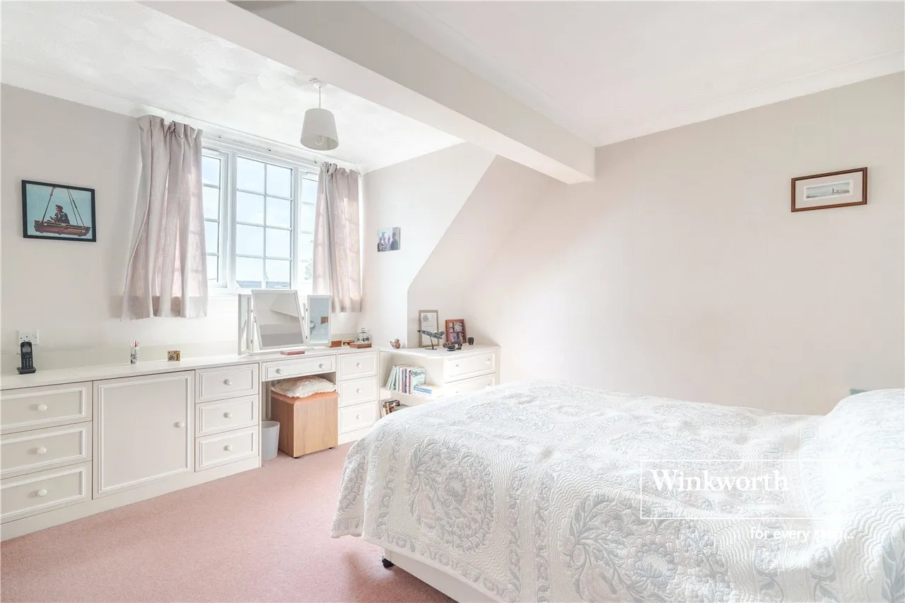 Sunnylands Avenue, Bournemouth, Dorset, BH6, photo 9