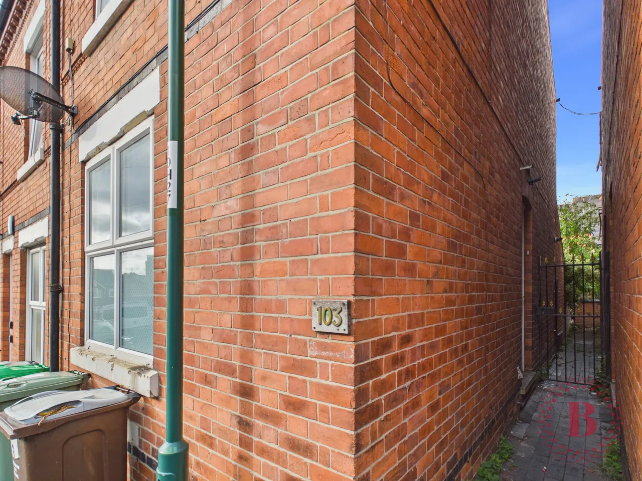 3 bed house for sale — Harcourt Road, Nottingham, NG7