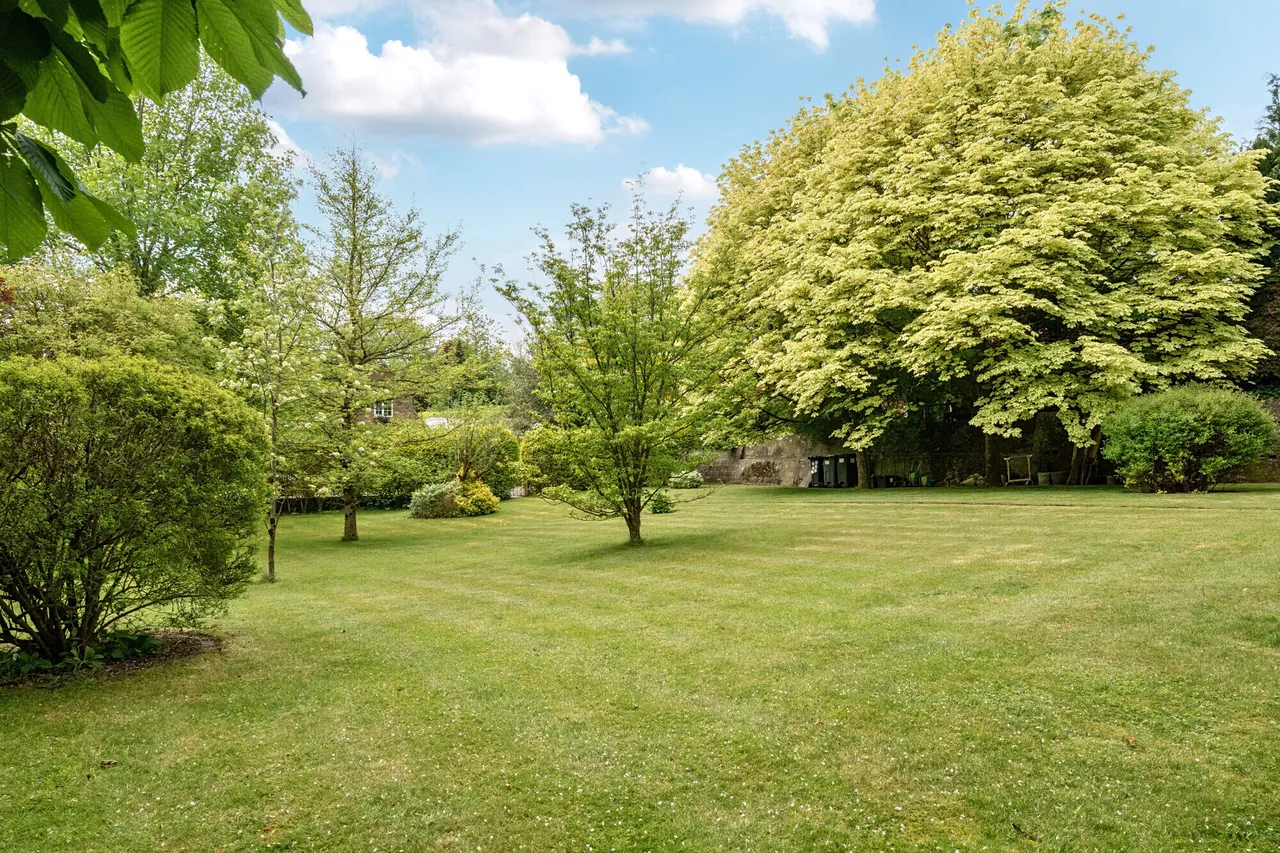 Collingbourne, Marlborough, SN8, photo 9