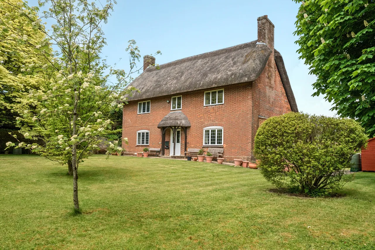 4 bed house for sale — Collingbourne, Marlborough, SN8