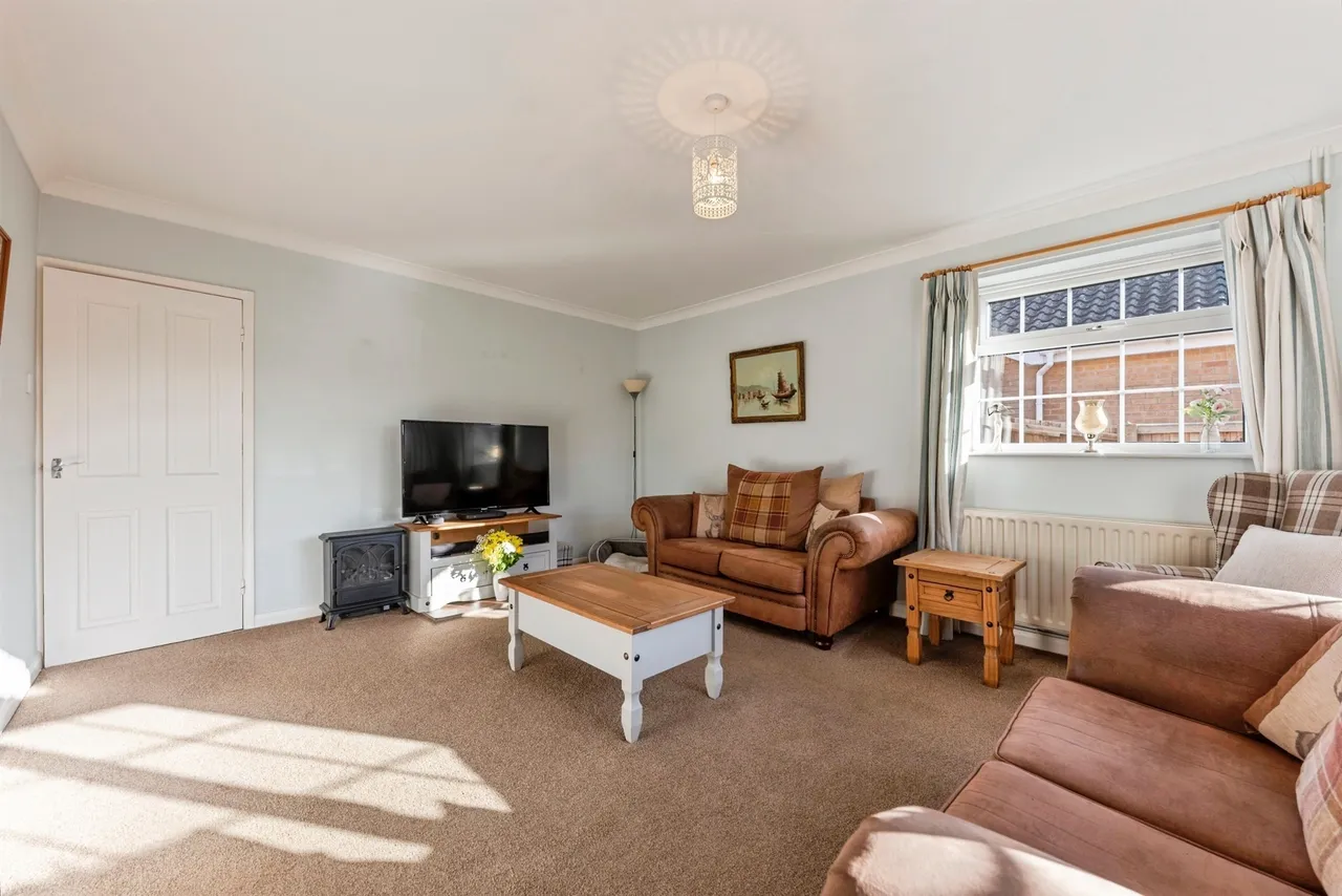 High Street, Caythorpe, NG32, photo 3