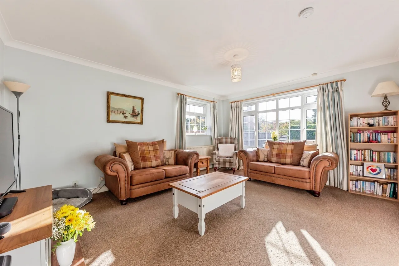 High Street, Caythorpe, NG32, photo 2