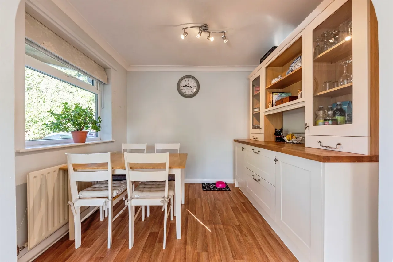 High Street, Caythorpe, NG32, photo 6