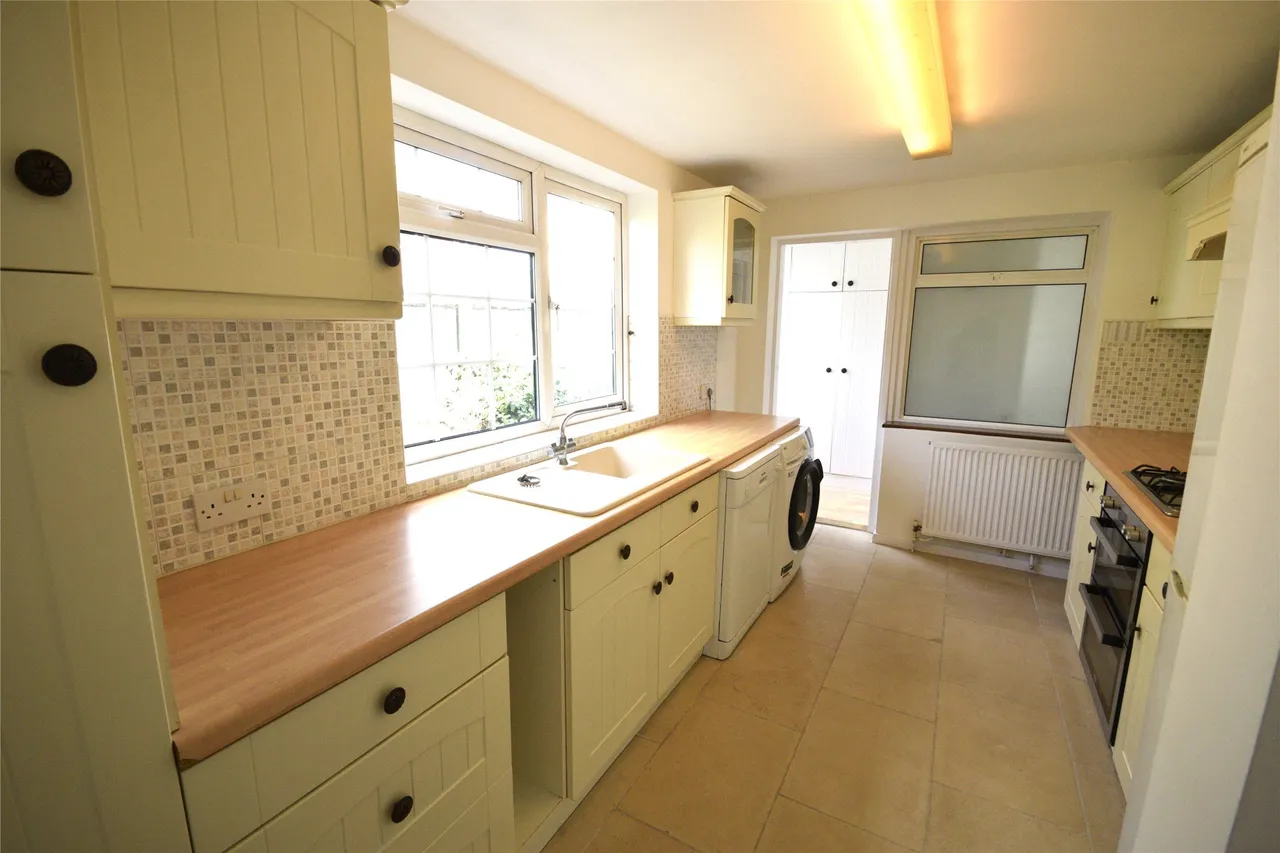 Caverleigh Way, Worcester Park, KT4 8DH, photo 2