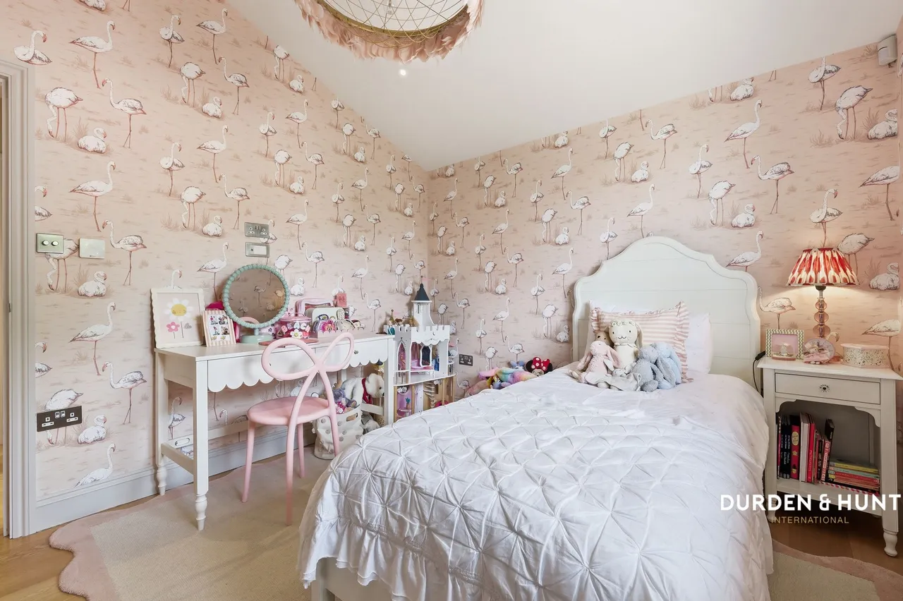 Ollards Grove, Loughton, IG10, photo 22