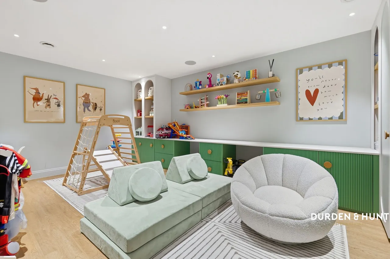 Ollards Grove, Loughton, IG10, photo 29
