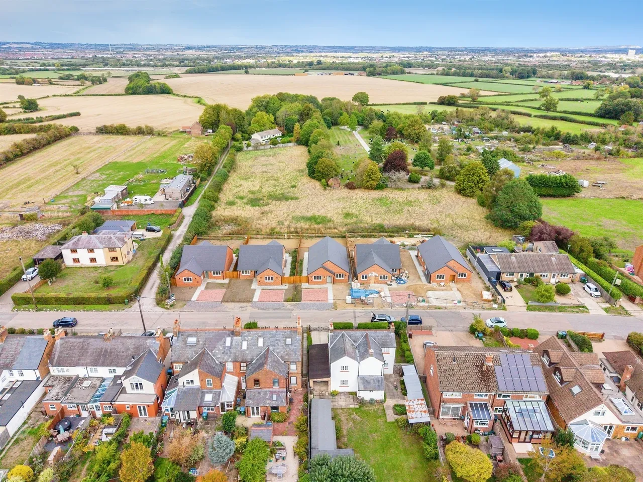 Eythrope Road, Stone, Aylesbury, photo 12