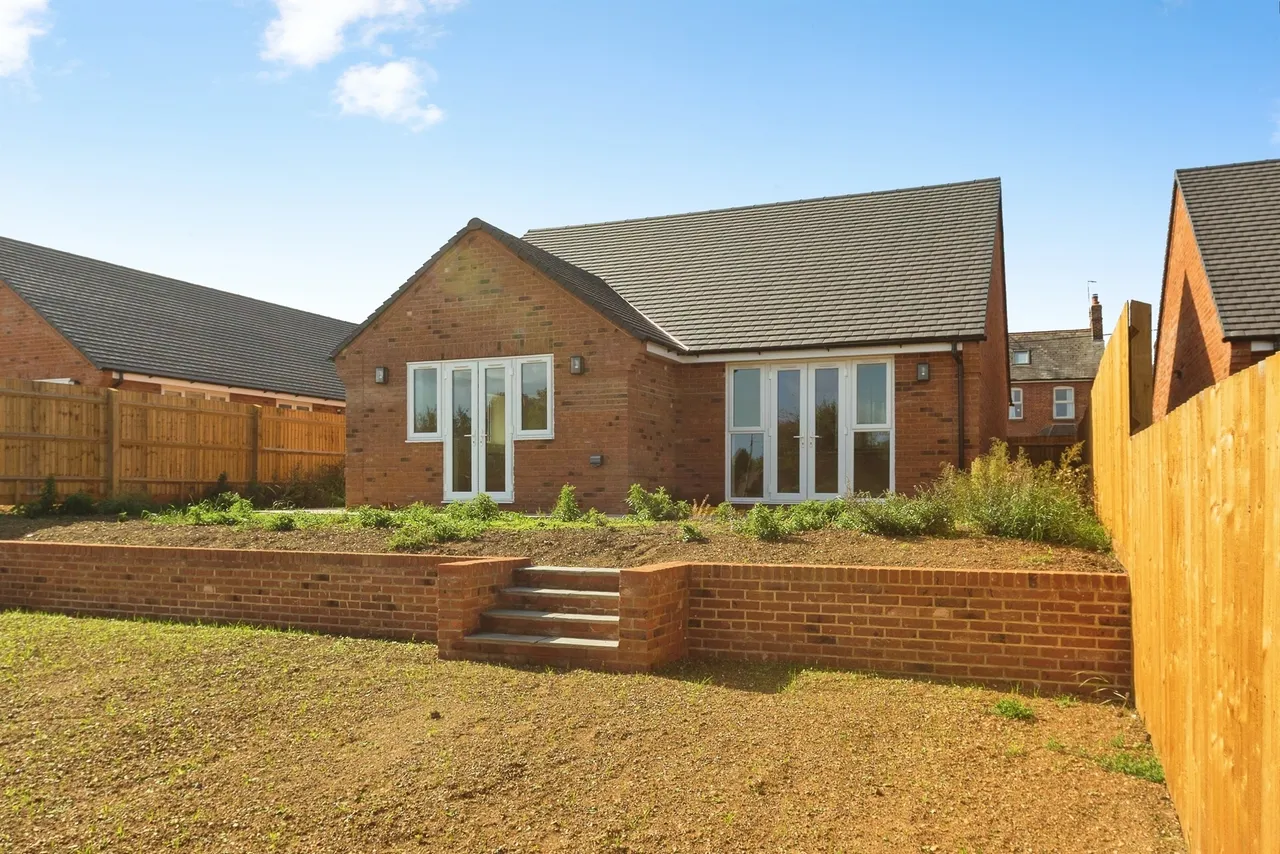 Eythrope Road, Stone, Aylesbury, photo 11