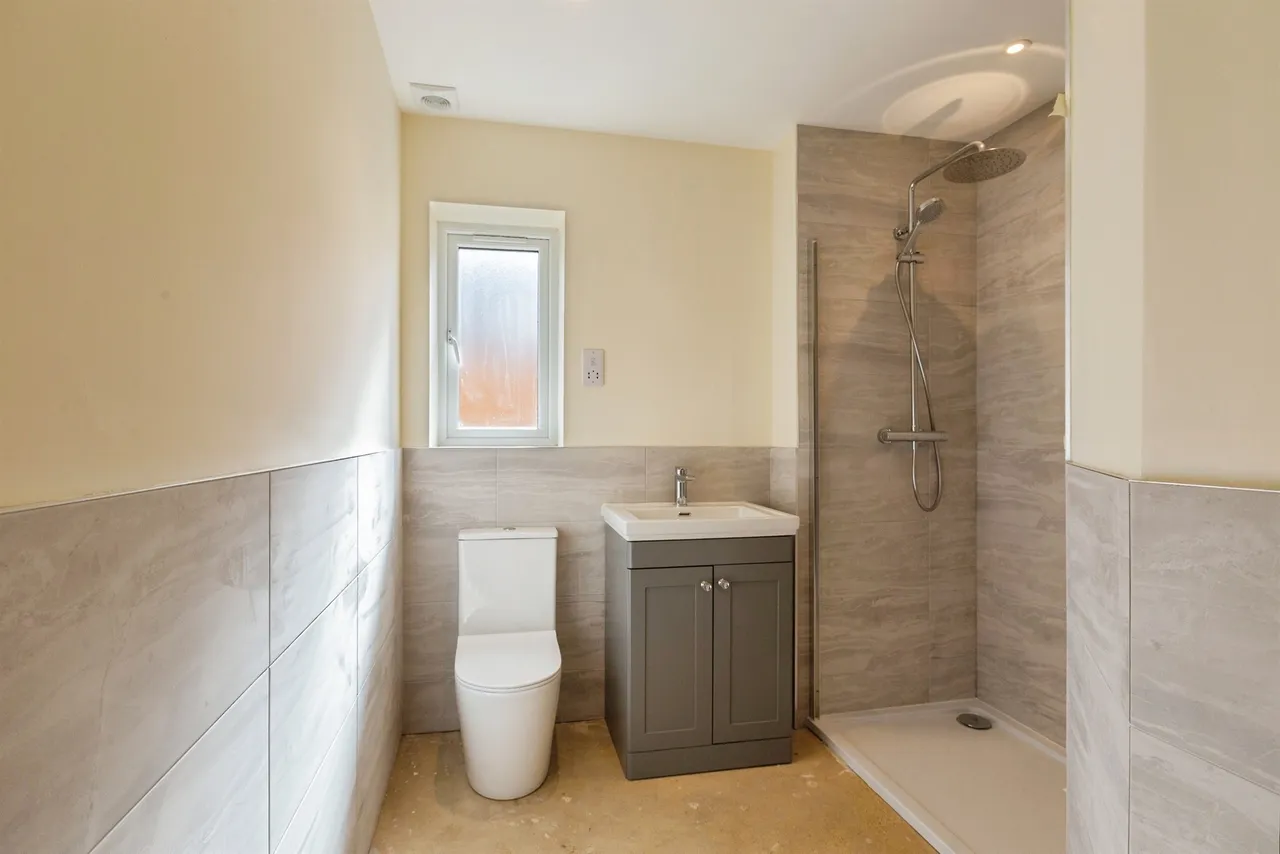 Eythrope Road, Stone, Aylesbury, photo 9
