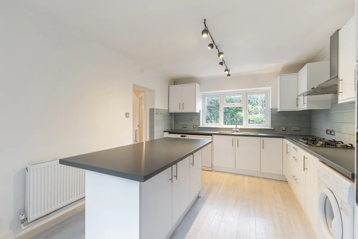 Oak End Way Gerrards Cross SL9, photo 4