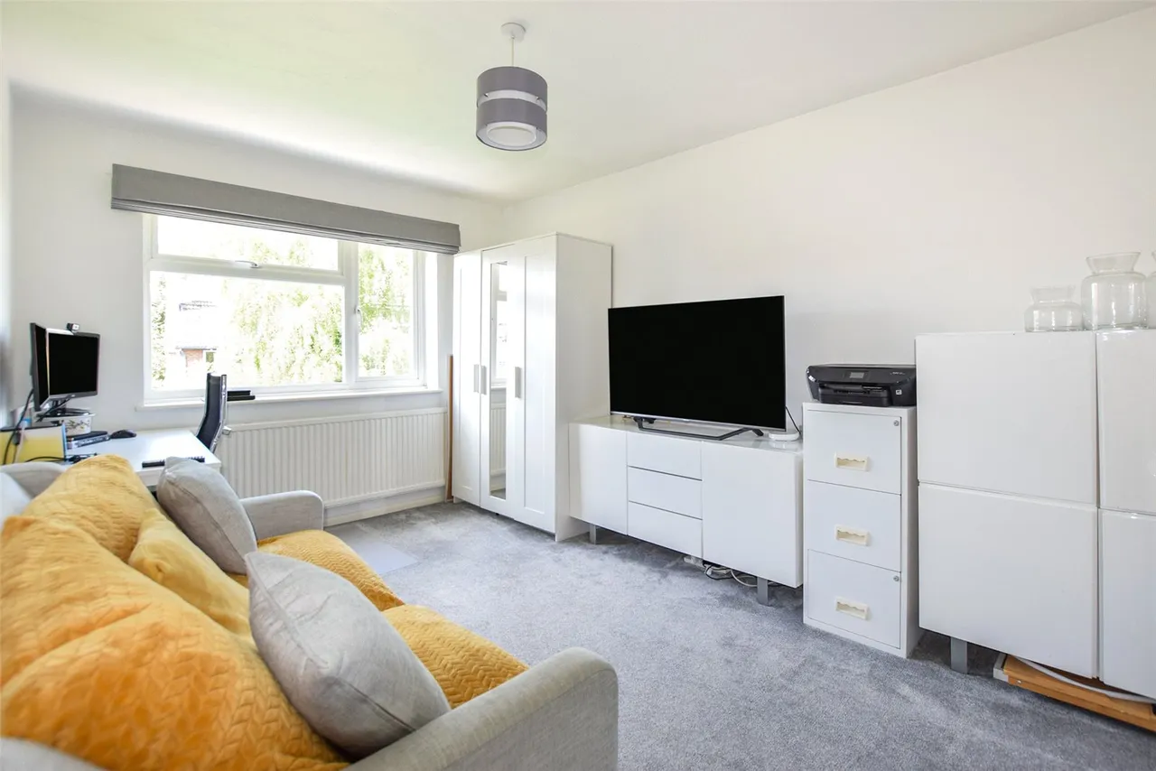 Aldershot Road, Church Crookham, Fleet, Hampshire, GU52 8JS, photo 9