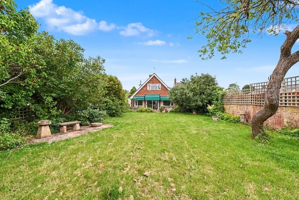 Albion Road, Pitstone, Buckinghamshire, LU7 9AY, photo 4