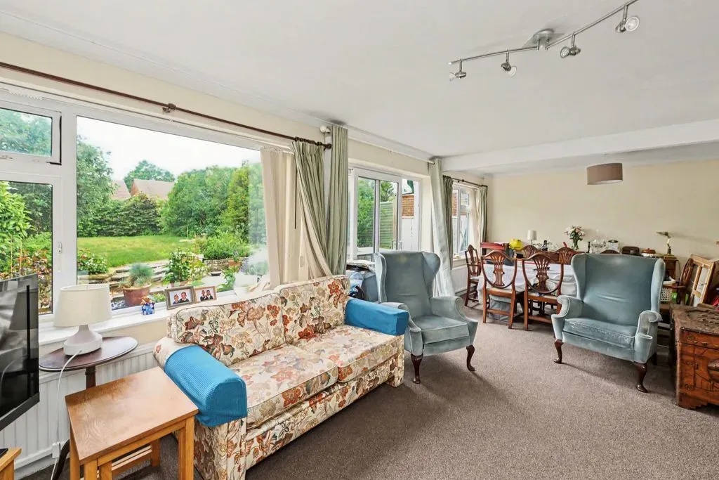 Albion Road, Pitstone, Buckinghamshire, LU7 9AY, photo 3