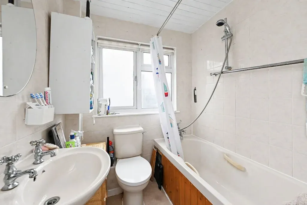Albion Road, Pitstone, Buckinghamshire, LU7 9AY, photo 9