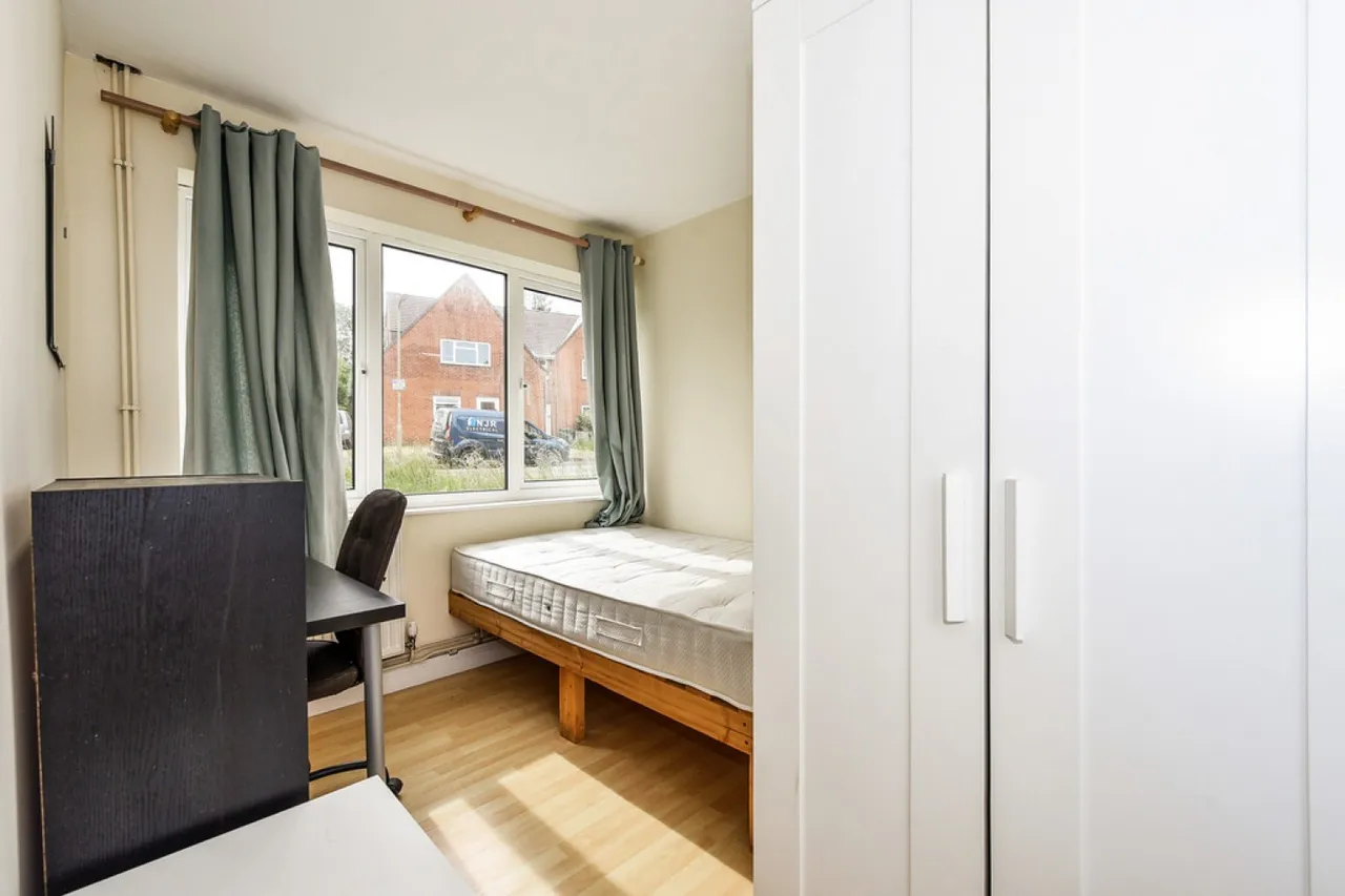 Stuart Crescent, Winchester, photo 9