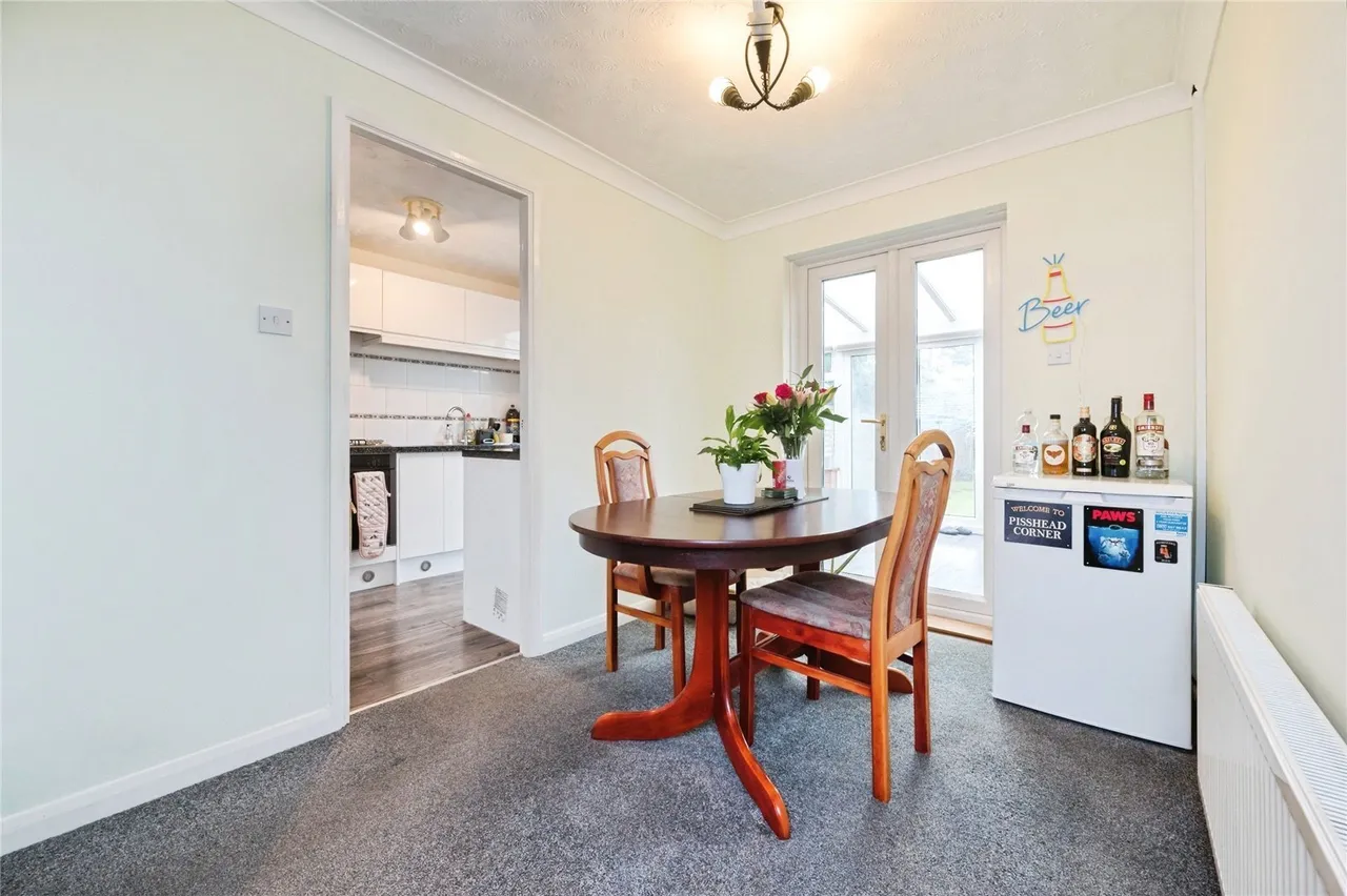 Torridge Gardens, West End, SO18, photo 16