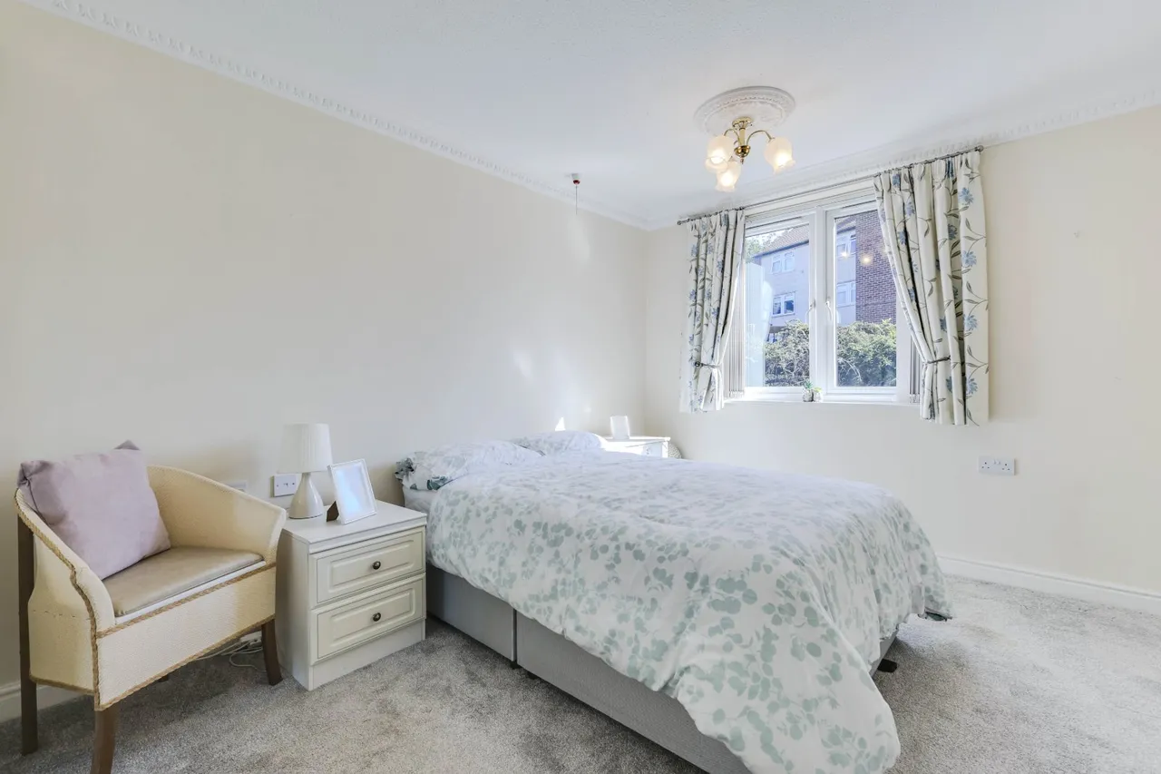 Regent Crescent, Horsforth, LS18, photo 6