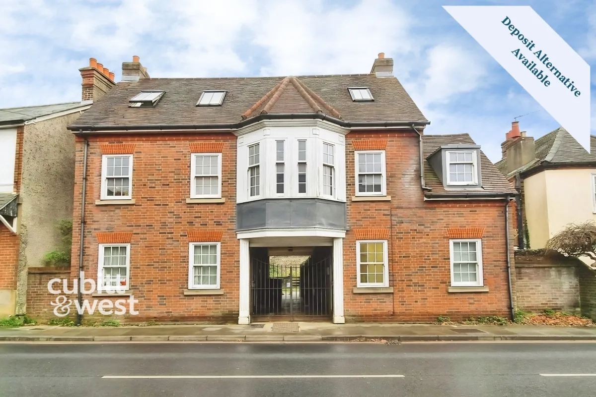 4 bed flat to rent, Orchard Street, Chichester, PO19