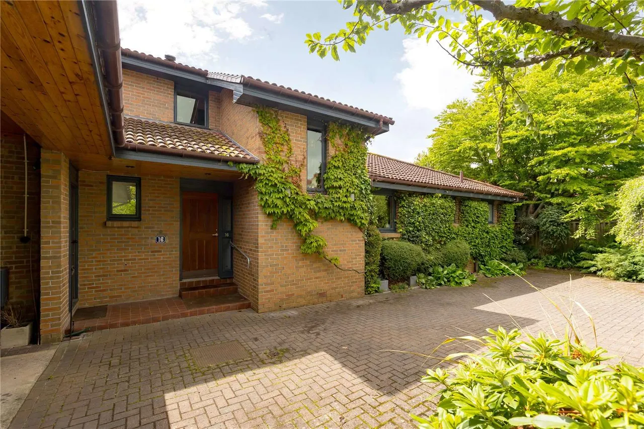 Spylaw Park, Colinton, EH13, photo 34