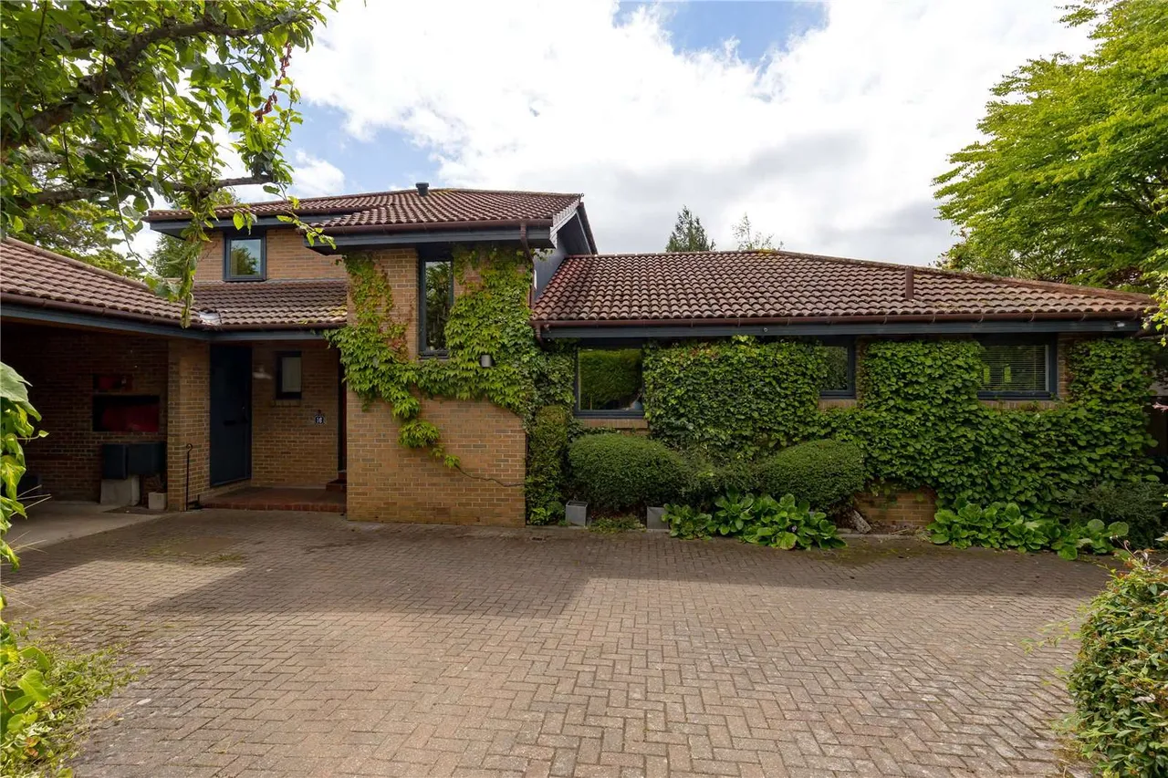 Spylaw Park, Colinton, EH13, photo 2