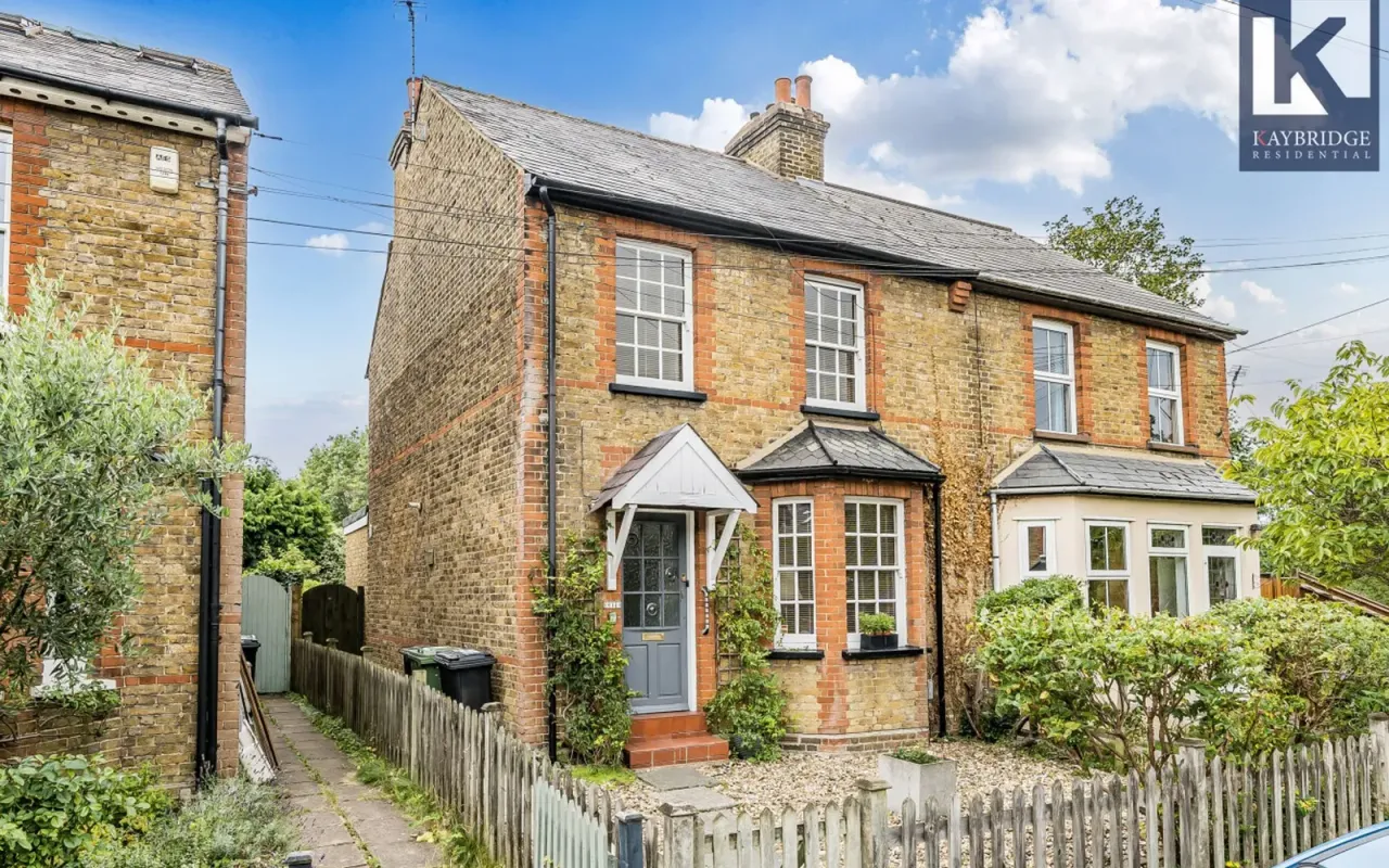 4 bed property for sale — Elm Road, Epsom, KT17