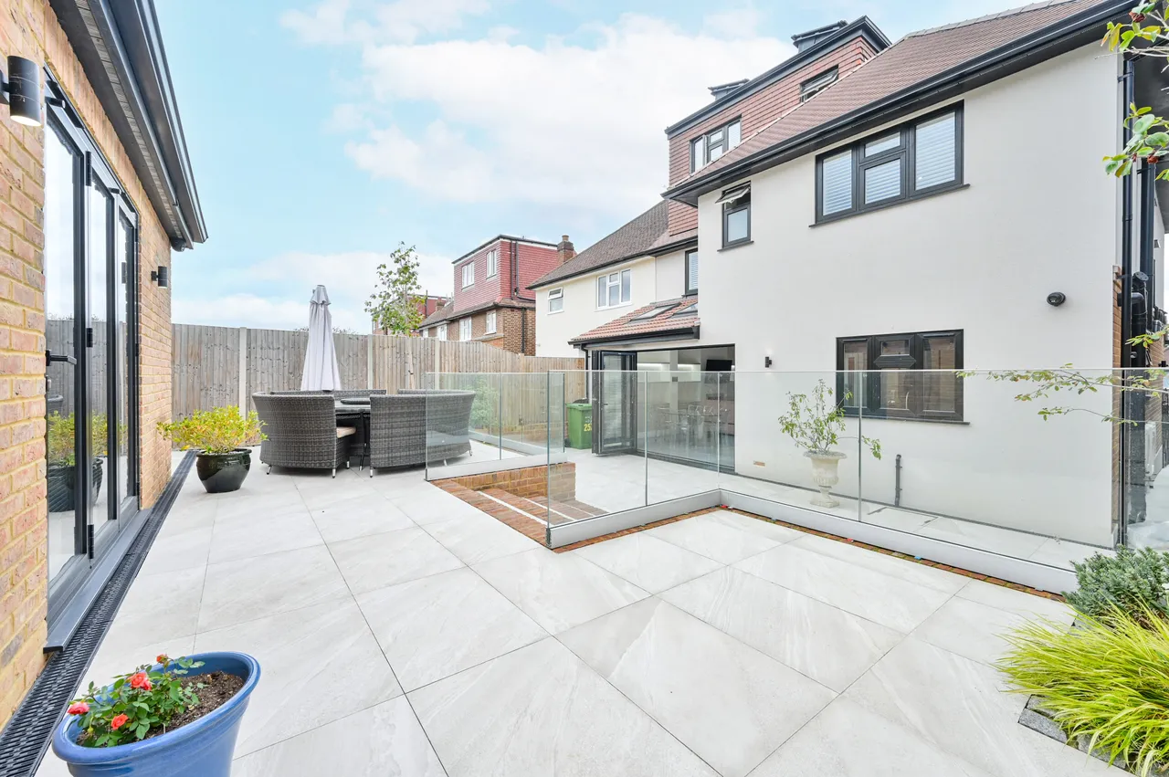 257 Raeburn Avenue, Surbiton, photo 10