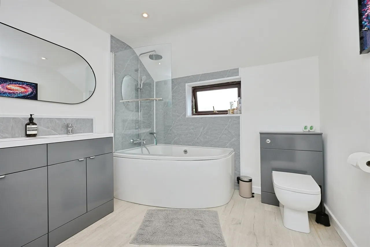 Avenue Road, Wymondham, NR18, photo 8