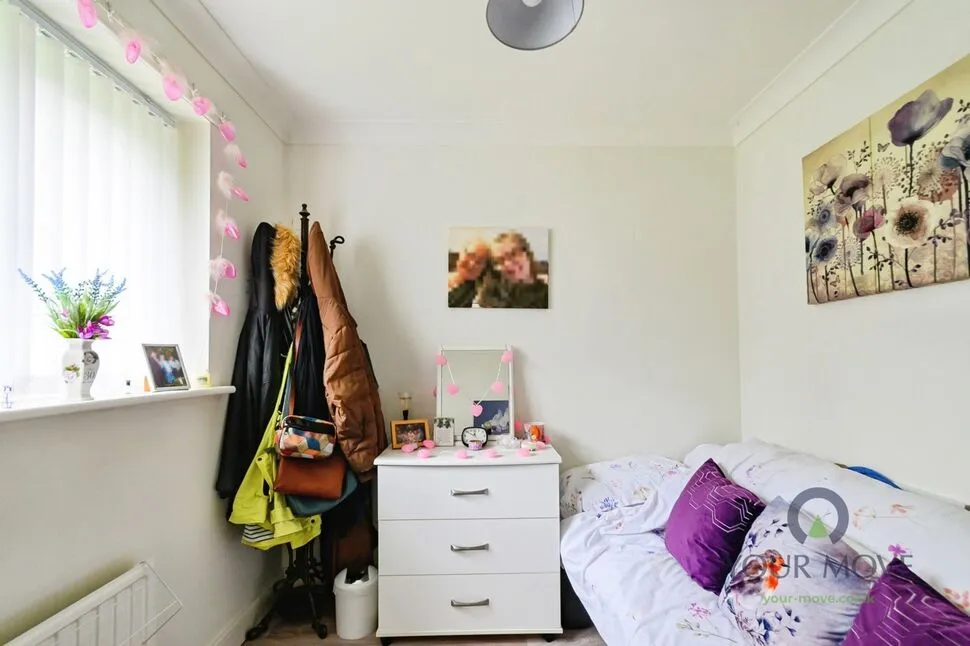 Nursery Gardens, Rochdale, OL16, photo 7