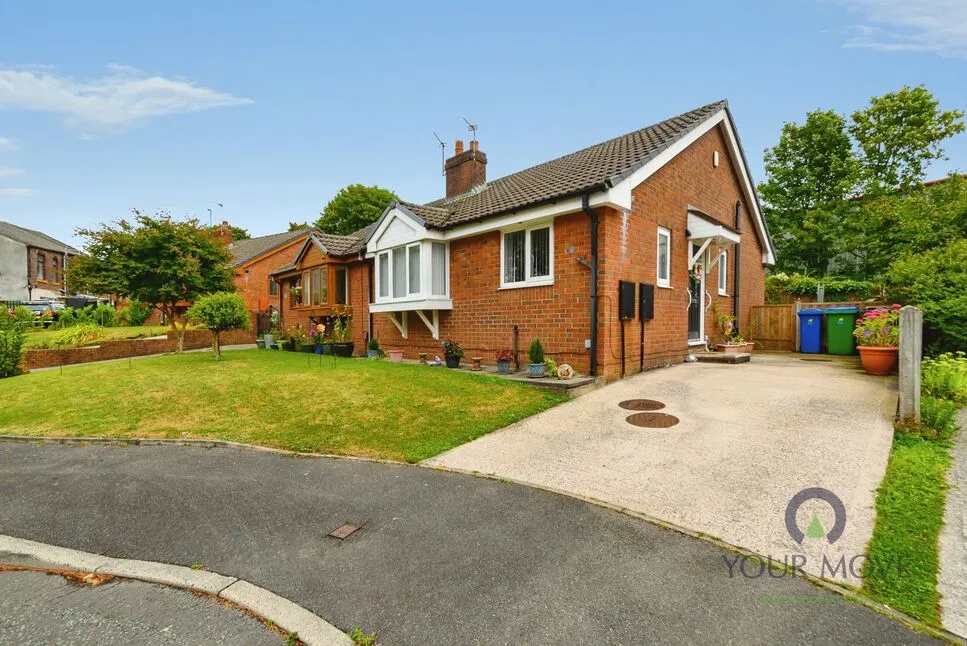 2 bed house for sale, Nursery Gardens, Rochdale, OL16