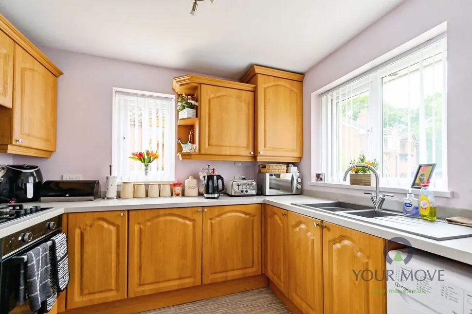 Nursery Gardens, Rochdale, OL16, photo 2
