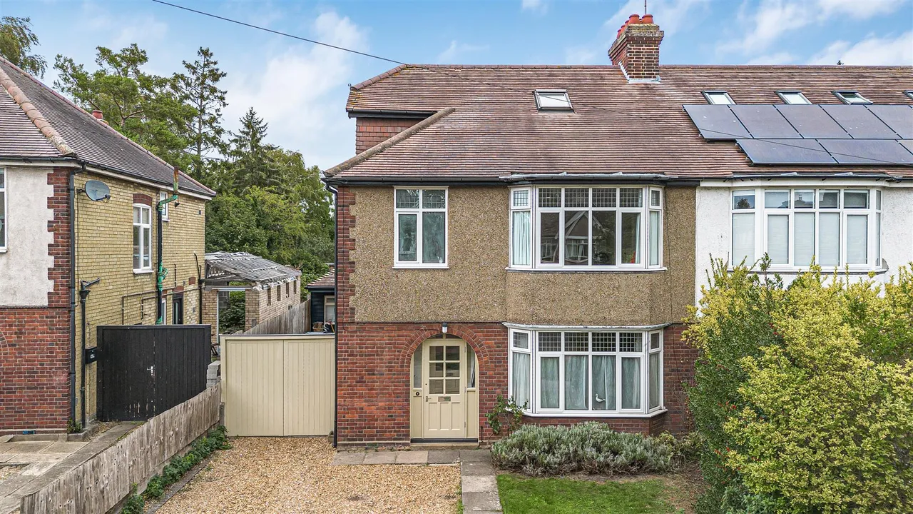 4 bed property for sale, Gilbert Road, Cambridge, CB4