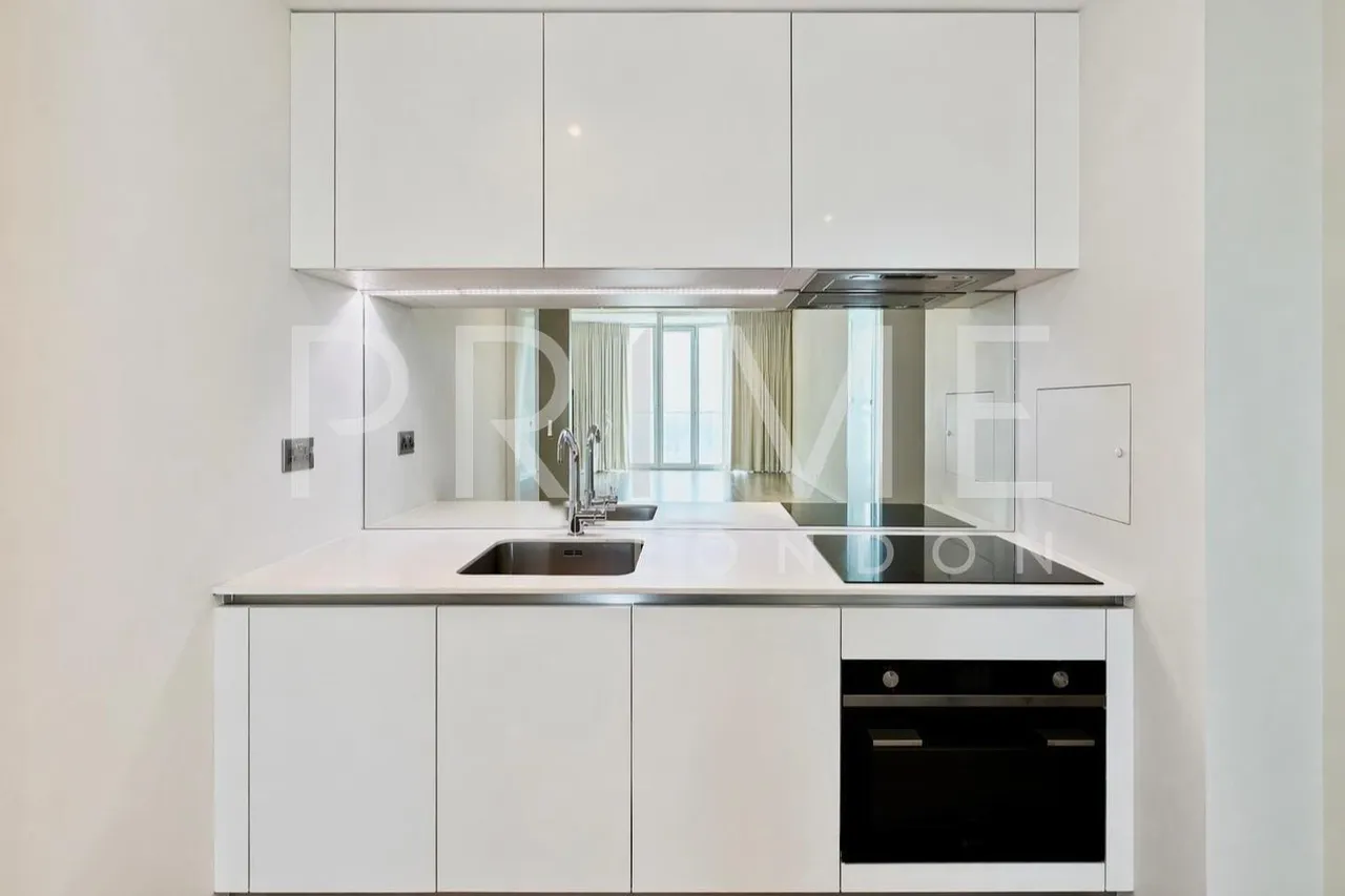 Wandsworth Road, Nine Elms, SW8, photo 5