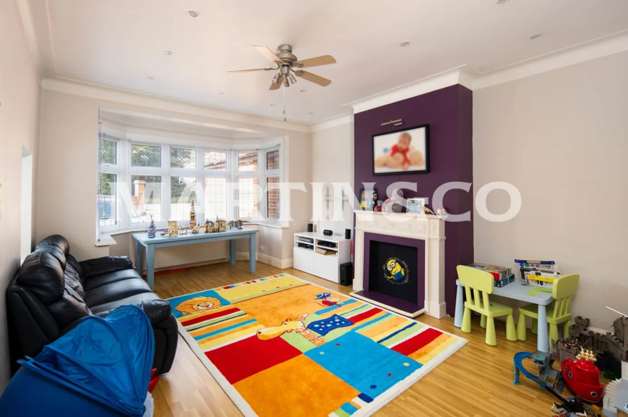 Hollybush Hill, Wanstead, photo 10